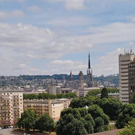 Spacieux F4 Avec Vue Panoramique Et 2 Places De Parking Ruan Exterior foto